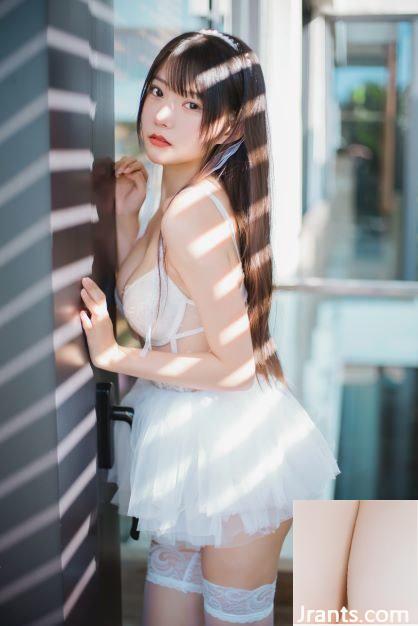 (တရုတ်မော်ဒယ်) Vanilla Meow Lulu-Yangzhi Ganlu &#8220; White Veil Skirt&#8221;  (48P)