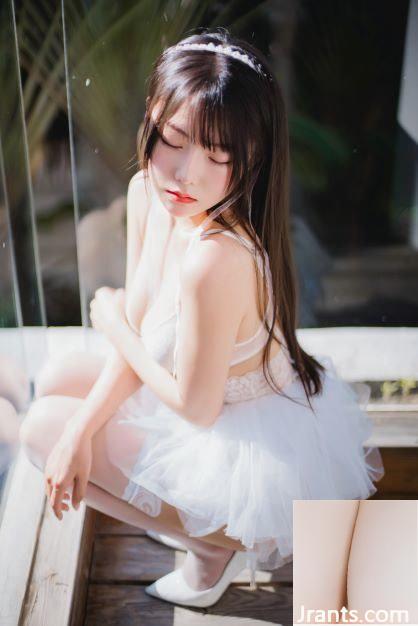 (တရုတ်မော်ဒယ်) Vanilla Meow Lulu-Yangzhi Ganlu &#8220; White Veil Skirt&#8221;  (48P)