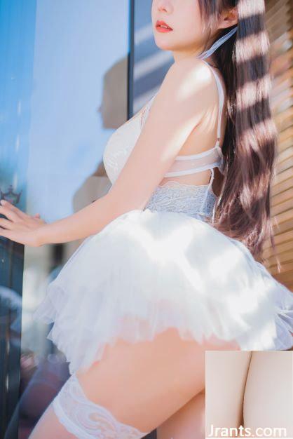 (တရုတ်မော်ဒယ်) Vanilla Meow Lulu-Yangzhi Ganlu &#8220; White Veil Skirt&#8221;  (48P)