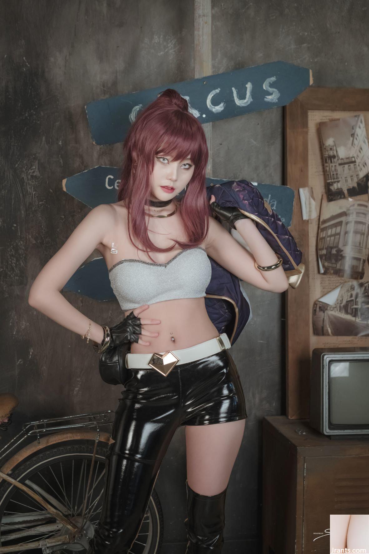 (সেন্ট ফটোলাইফ) Yuna&#39;s cos vol.04 – KDA Akali &#038; Nier Automata 2B (64P)