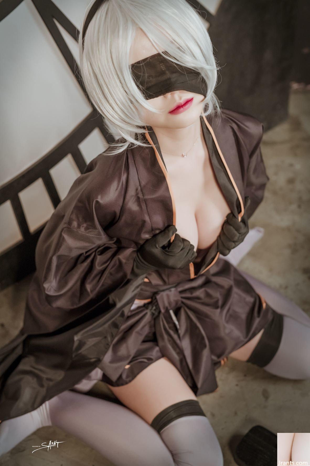 (Saint Photolife) كوس يونا المجلد 04 – KDA Akali &#038; Nier Automata 2B (64P)