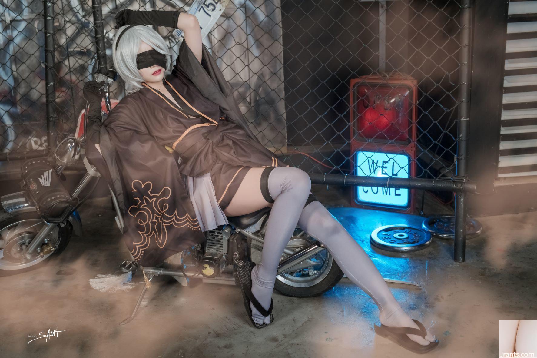 (সেন্ট ফটোলাইফ) Yuna&#39;s cos vol.04 – KDA Akali &#038; Nier Automata 2B (64P)