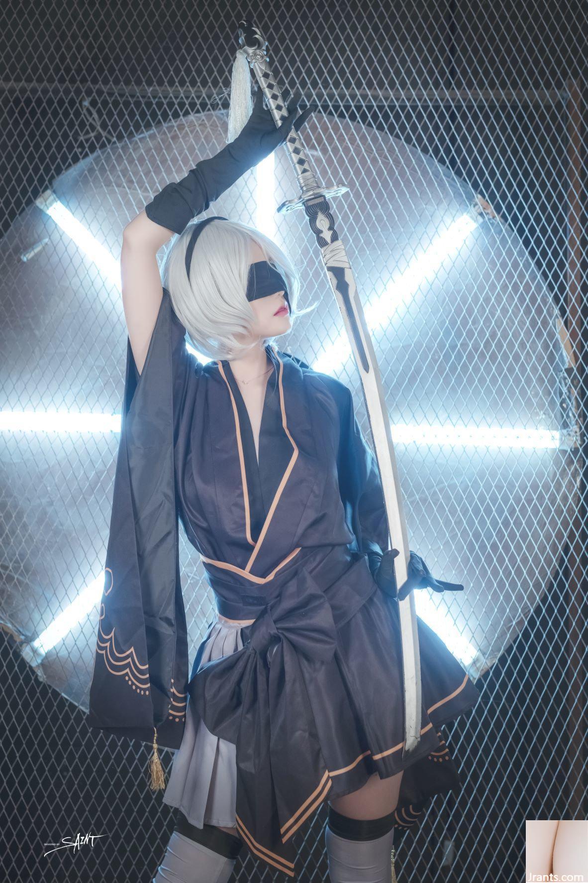 (সেন্ট ফটোলাইফ) Yuna&#39;s cos vol.04 – KDA Akali &#038; Nier Automata 2B (64P)