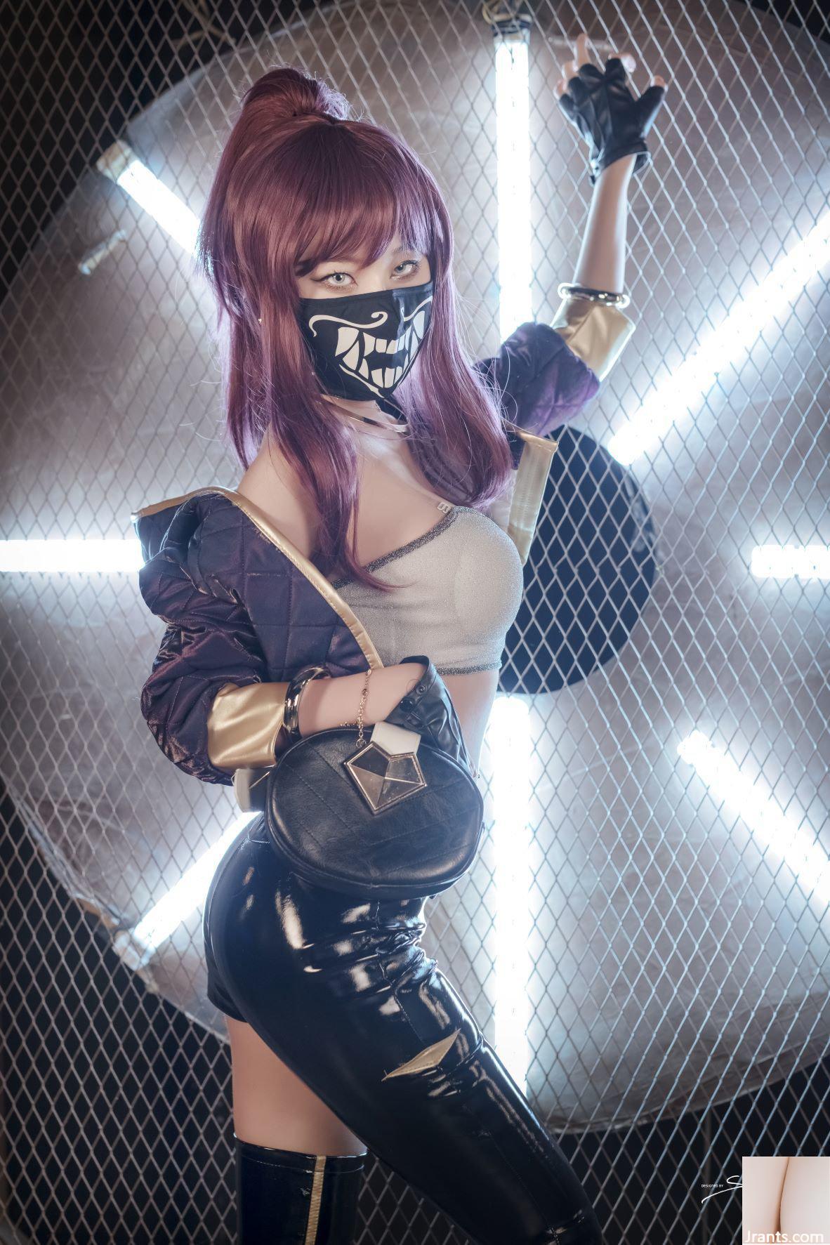 (Saint Photolife) كوس يونا المجلد 04 – KDA Akali &#038; Nier Automata 2B (64P)