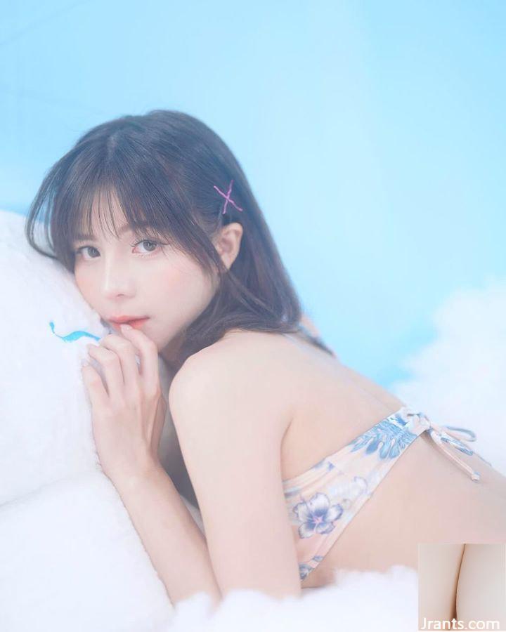 Les seins dodus de « Xiangcheng » ressortent et son apparence glamour est fascinante (10P)