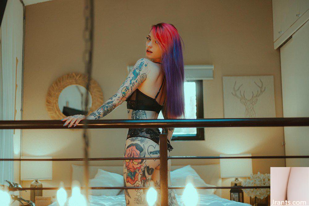 (Suicide Girls) Oct 14,2024-Gloom – Luz De Atardecer (52P)