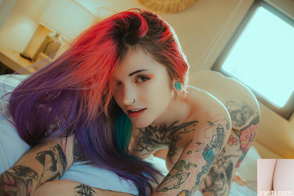 (Suicide Girls) Oct 14,2024-Gloom – Luz De Atardecer (52P)