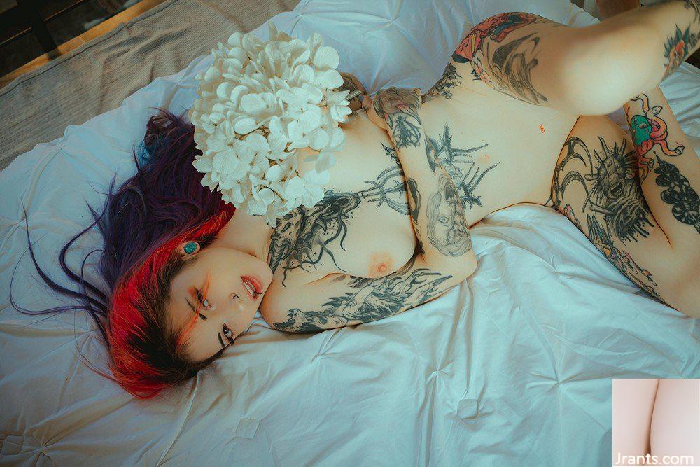 (Suicide Girls) Oct 14,2024-Gloom – Luz De Atardecer (52P)