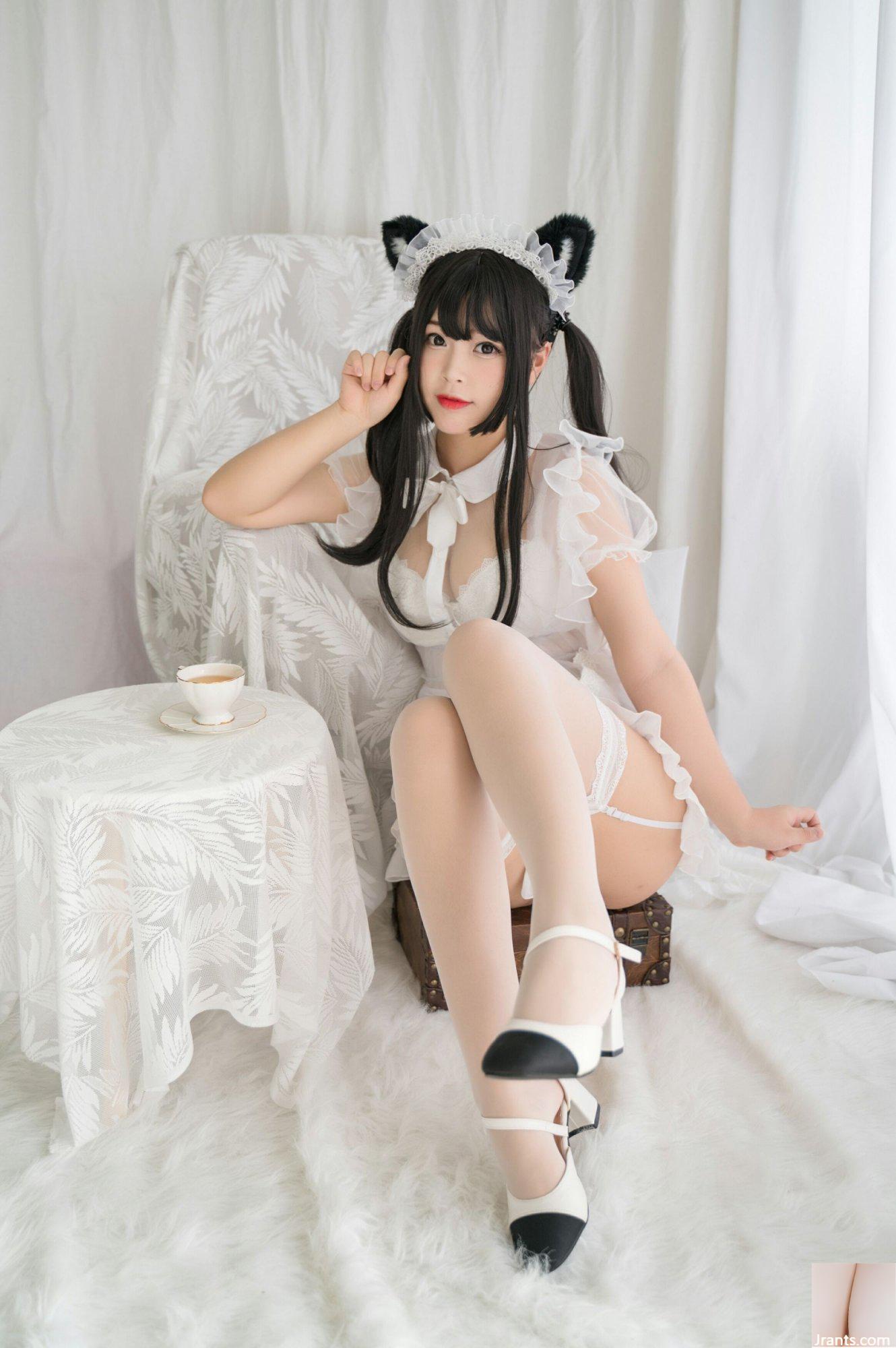 (Colección en línea) Exclusivo VIP «White Cat Transparent Maid» de la chica del bienestar Bai Ye (91P)