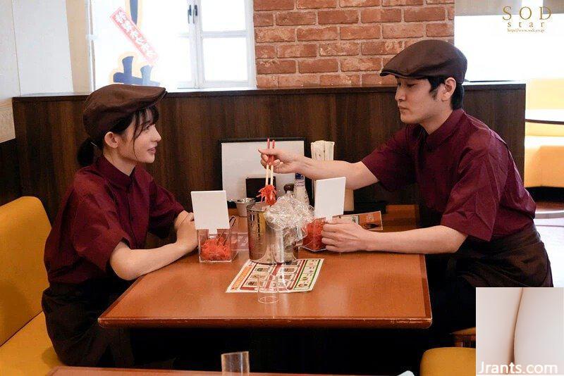 Mei Miyajima, une femme au foyer à temps partiel qui travaille dans une chaîne de restaurants de boeuf bowl avec un corps érotique caché, s&#39;échappe avec un étudiant à temps partiel (21P)