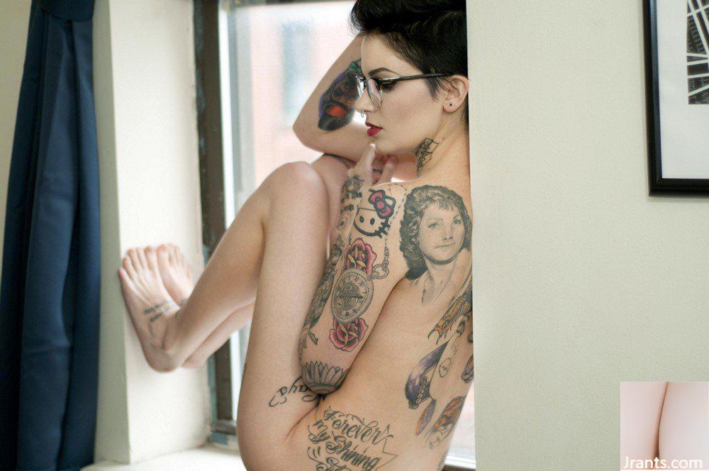 (Suicide Girls) 19 Mar 2015 – Leighraven Bicara Nerdy padaku (50P)