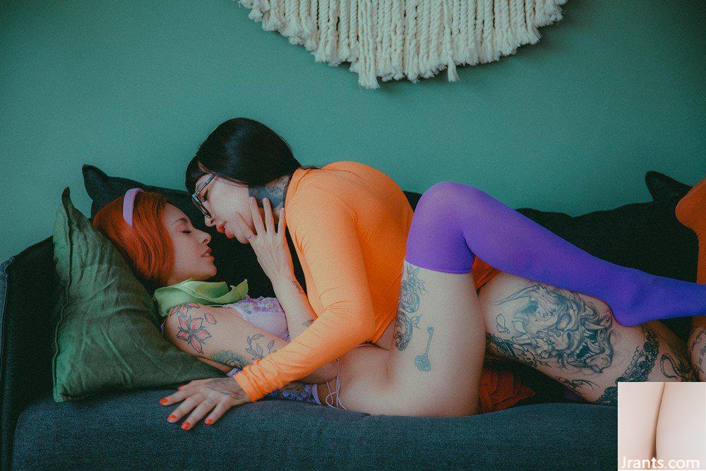 (Suicide Girls) 16. Oktober 2024 Lilvixen + Pequitas – Sweet Mystery (62P)