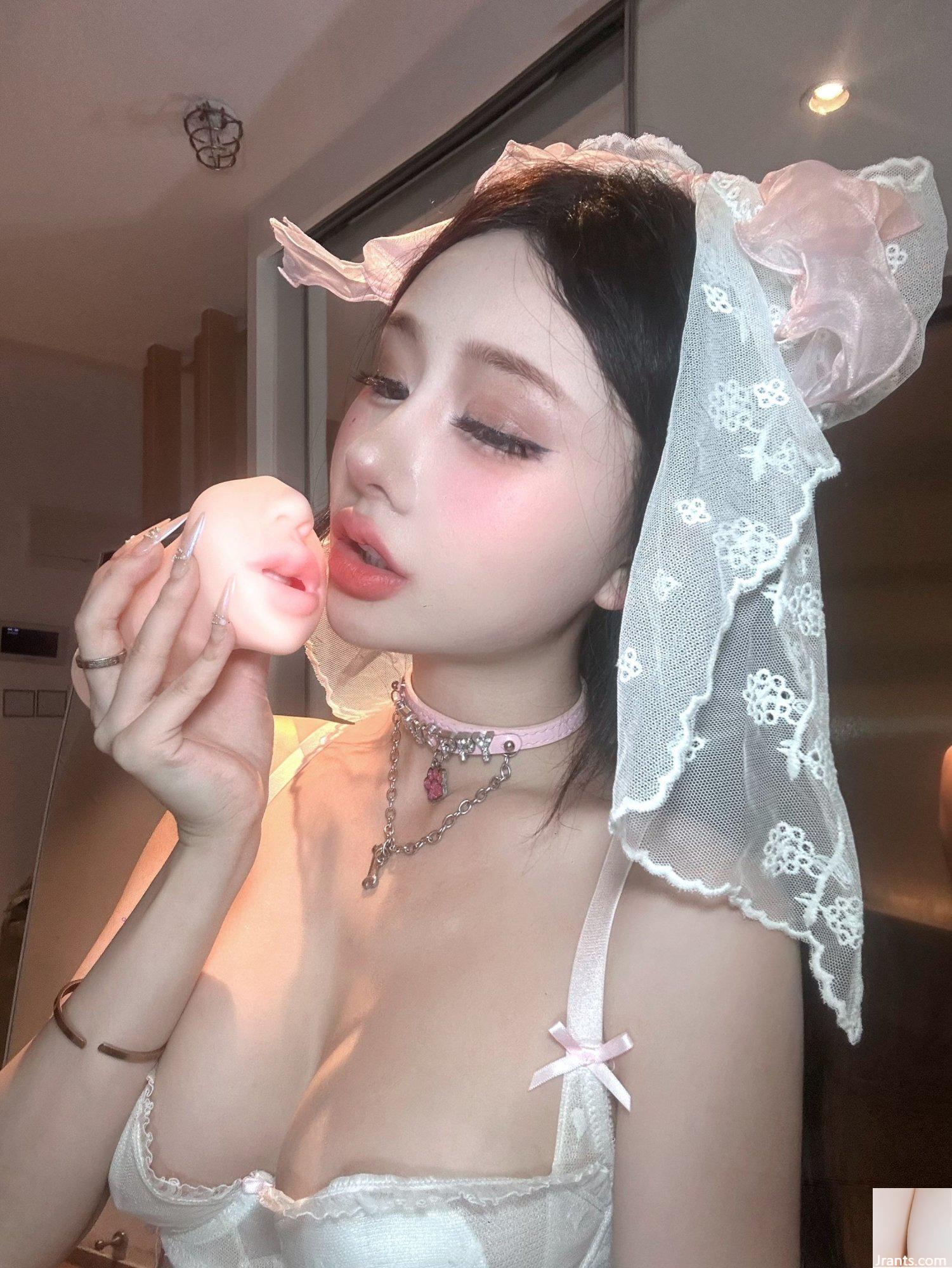 (مجموعه آنلاین) Welfare Girl Your Balls &#8220;Lip Mask&#8221; VIP Exclusive Full (40P)