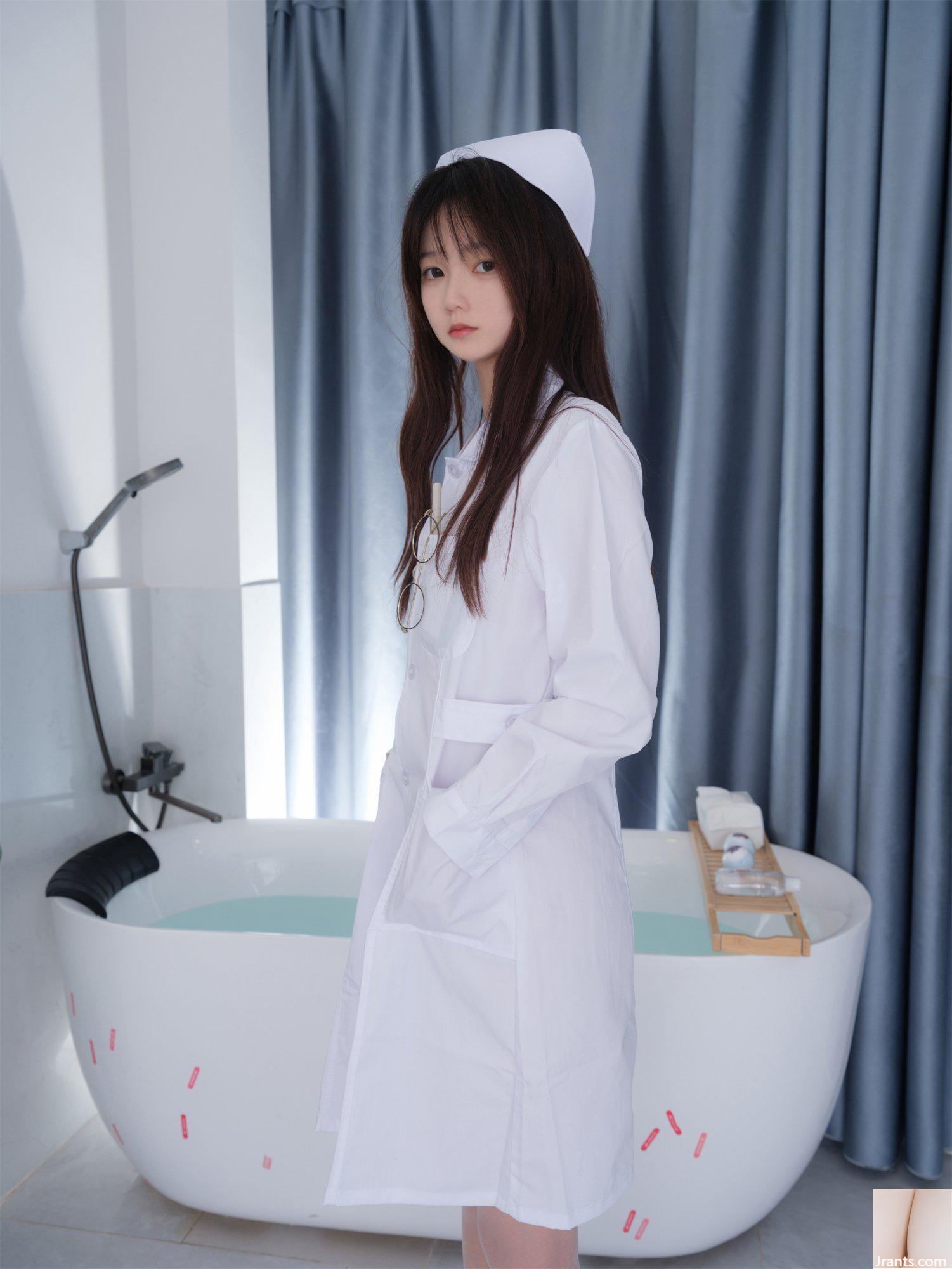 (온라인 컬렉션) 복지 소녀 Loli Xiaoen의 &#8220;White Silk Nurse&#8221;VIP 독점 (50