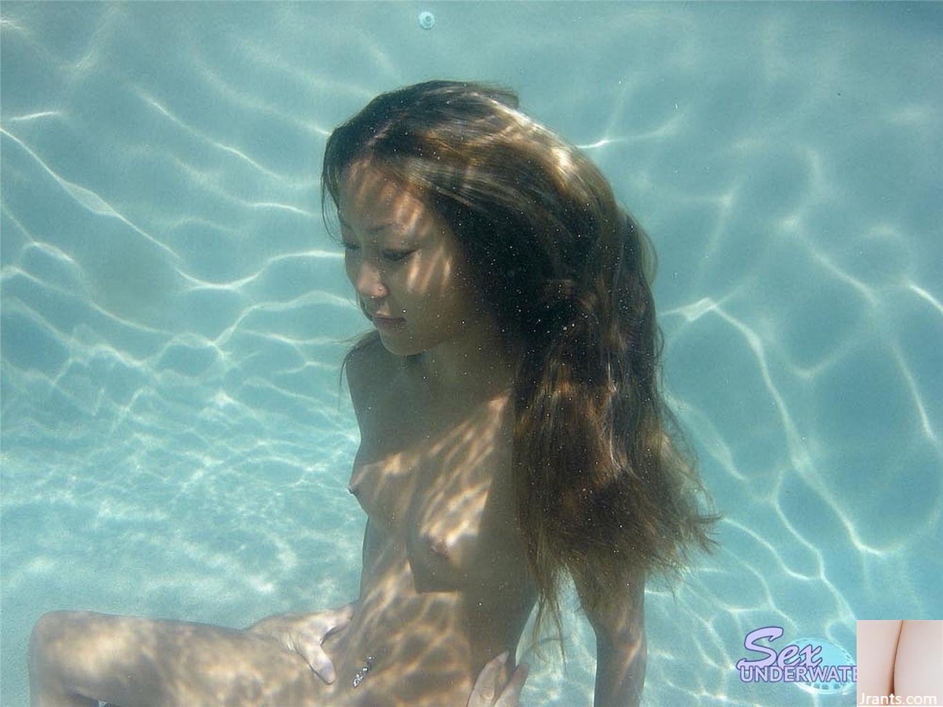 sexunderwater Kara Thailand (192P)