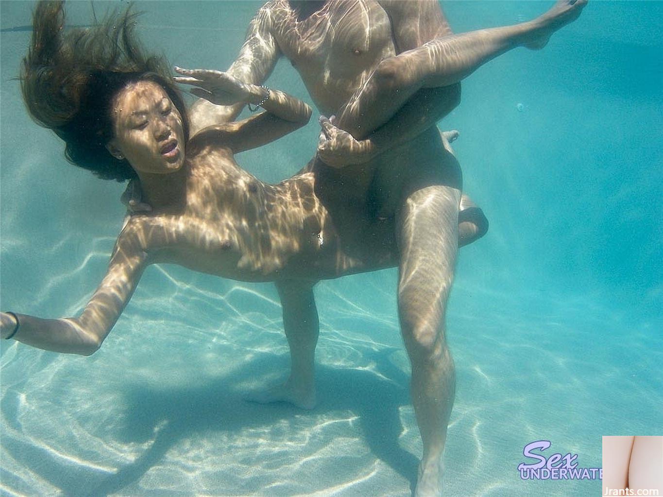 sexunderwater Kara Thailand (192P)