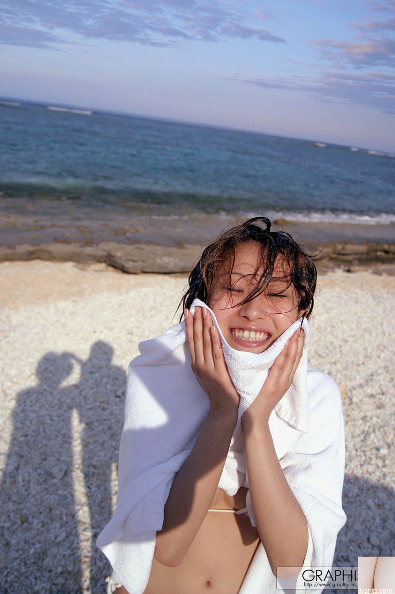 Nao Yoshizaki (Graphis) „HAPPY ISLAND“ (Weihnachtsspecial 2006) (143P)